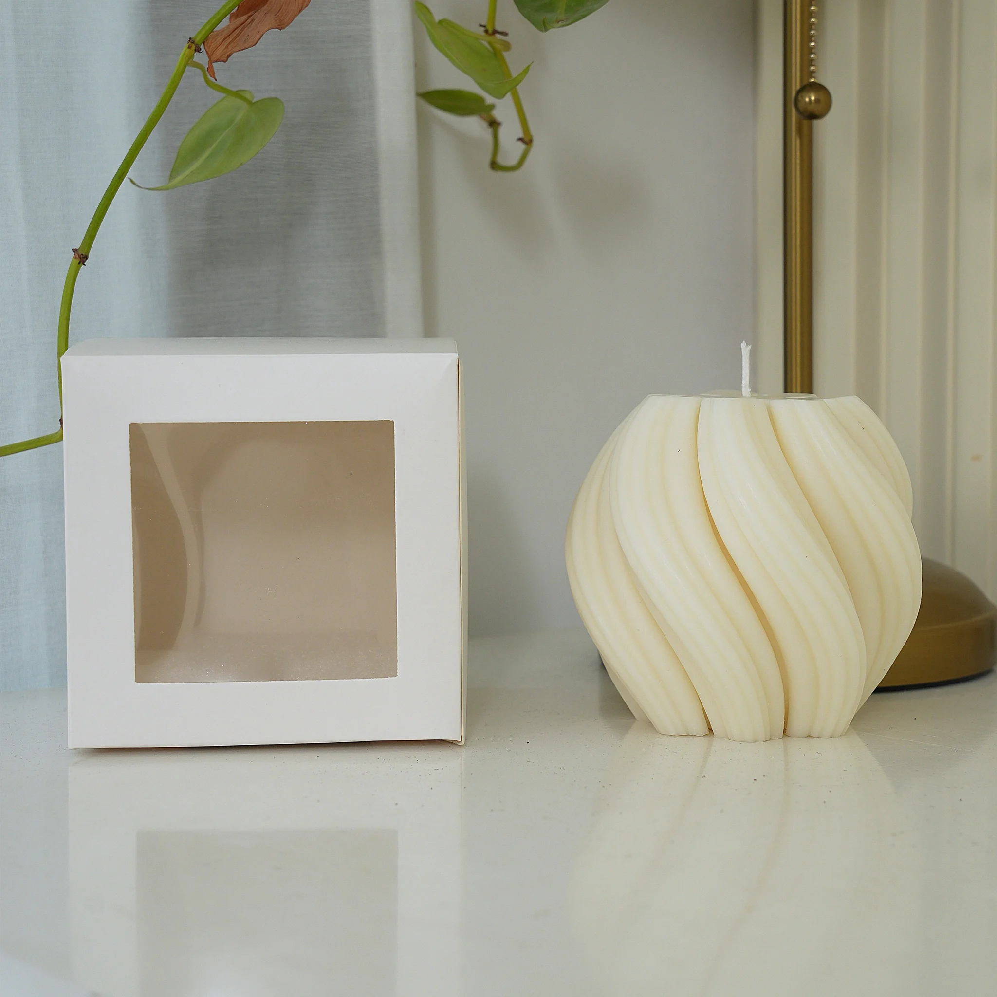Minimal white decorative candle for home decor available for delivery in Dubai Abu Dhabi Sharjah UAE