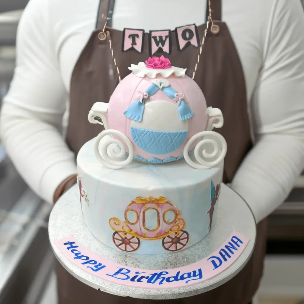3kg Princess Carriage Chocolate sponge Cake